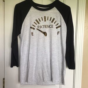 White/Black Graphic T-Shirt Baseball Shirt Sz Med